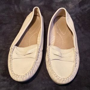 Dr Scholls Moccasin Flat